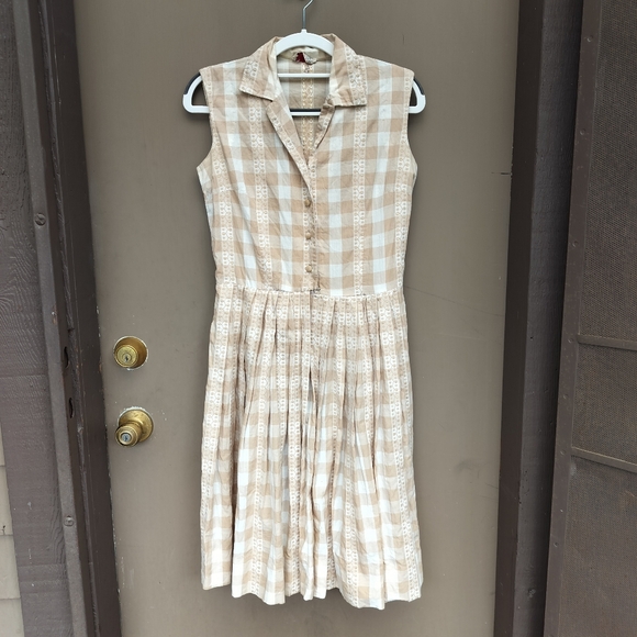 Vintage Serbin of Florida Classic Tan Checkered Shirt Dress Pleats Gold Accents - Picture 1 of 8
